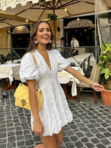 Fay | Weißes Kleid mit gestickten Rüschendetails