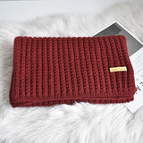 Langer Strickschal