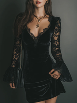 Orinthia – Samt-Minikleid mit Spitzenbesatz