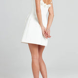 Cindy | Feminines Mini-Kleid mit Blumenapplikationen