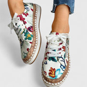Blau mit Blumen