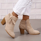 Heloise | Damen Stiefeletten mit Blockabsatz und Rückenschleifendetail
