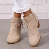 Heloise | Damen Stiefeletten mit Blockabsatz und Rückenschleifendetail