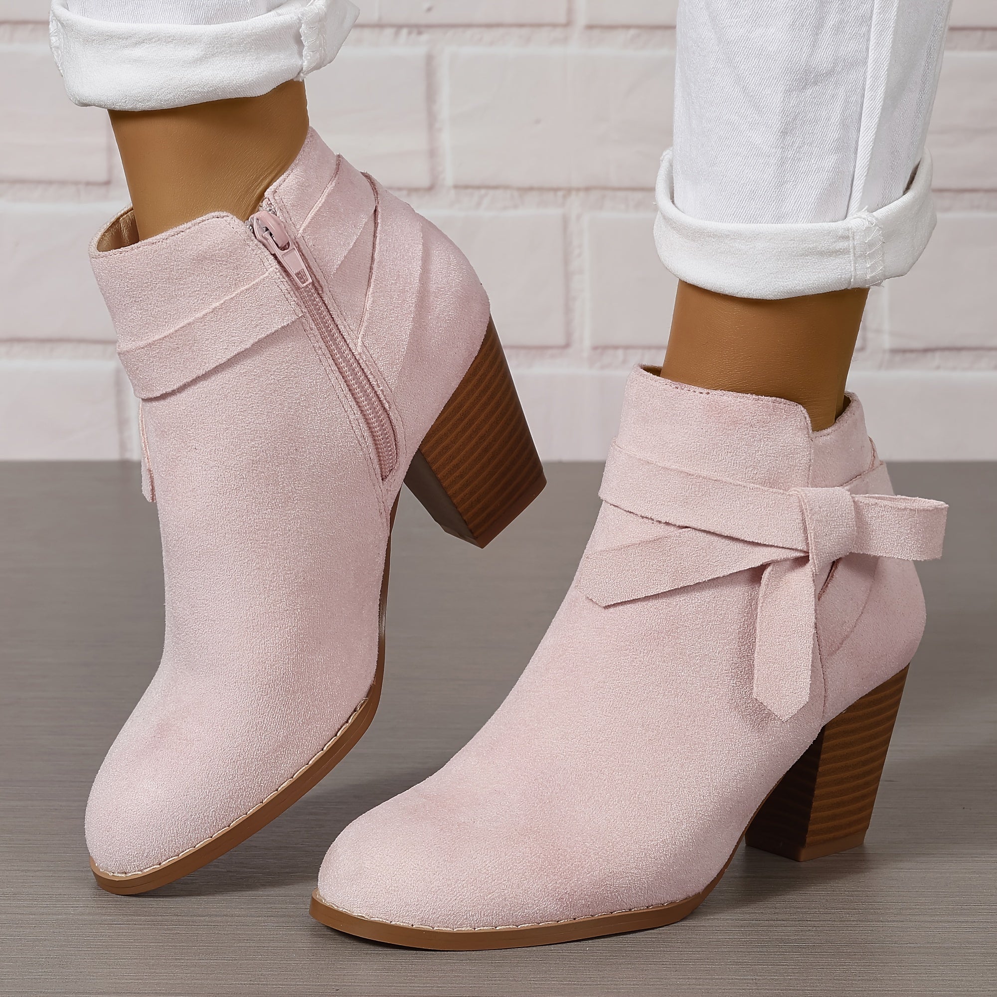 Heloise | Damen Stiefeletten mit Blockabsatz und Rückenschleifendetail