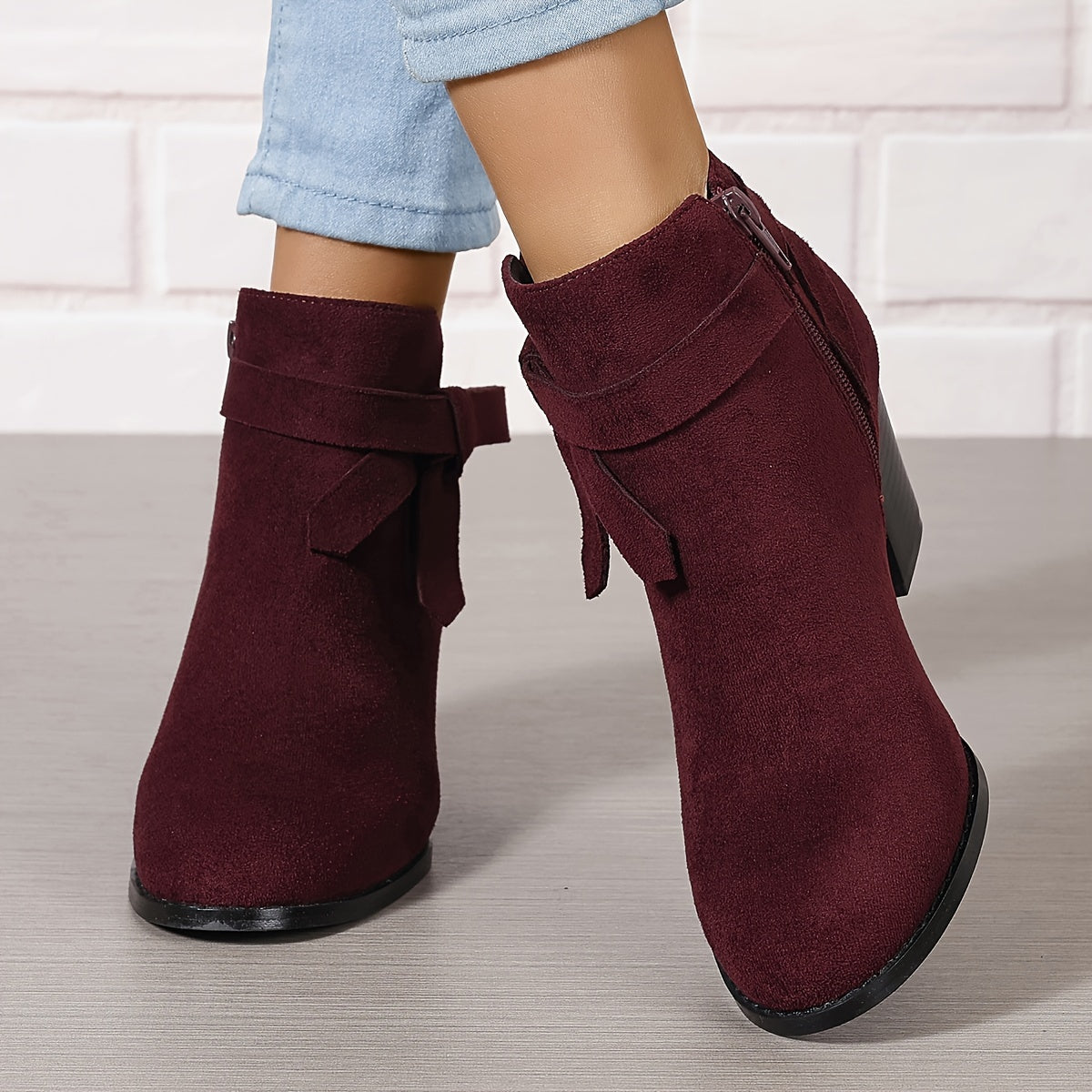 Heloise | Damen Stiefeletten mit Blockabsatz und Rückenschleifendetail