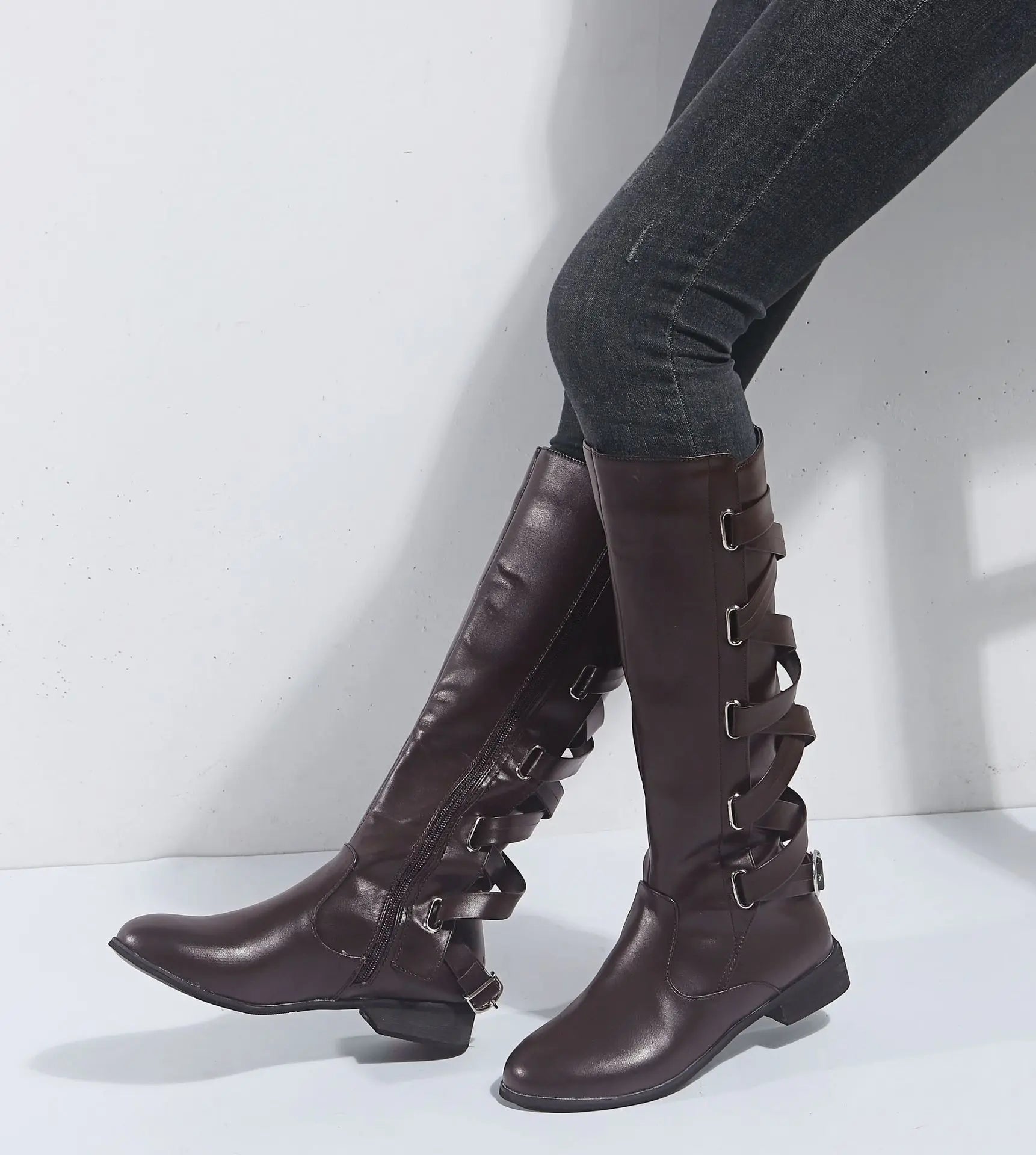 Kalinda | Damen knöchelhohe Reitstiefel mit rückseitigen Schnallen