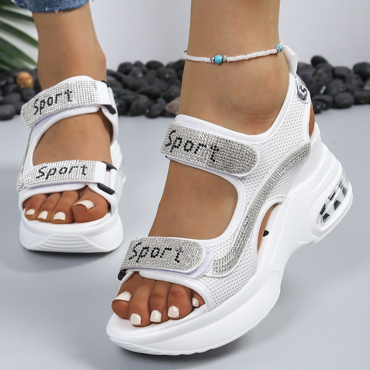 Schicke orthopädische Plattform-Sandalen für Damen, verziert mit Kristallen
