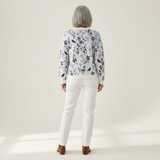 Birgit | Wit-blauwe trui met bloemen & vogels