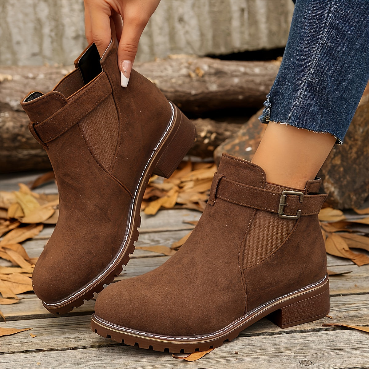 Nerida | Damen Chelsea-Stiefeletten mit Blockabsatz und Schnallenriemen