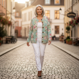Christa | Saliegroene Trui met Rozenpatroon