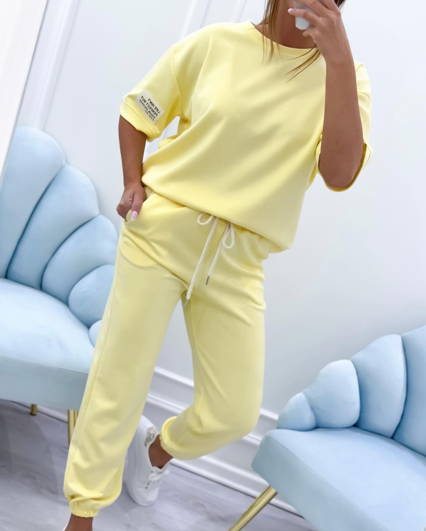 Damen Relaxed Outfit: Set aus solidem Oberteil und Hose