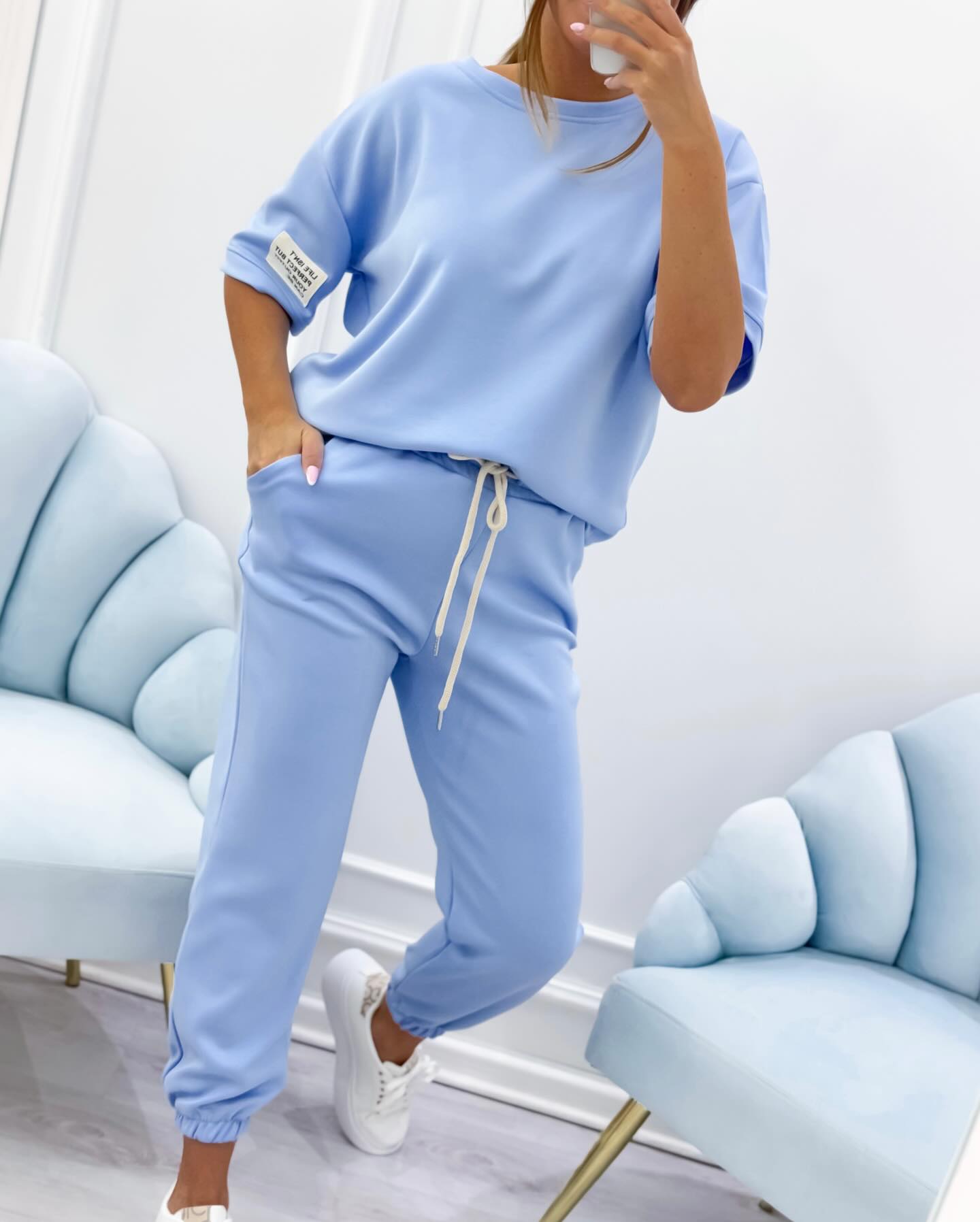 Damen Relaxed Outfit: Set aus solidem Oberteil und Hose