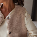Nerina | Damen Rundhalsweste mit Taschen und Knöpfen