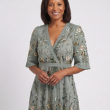Evadne | Bedrucktes Maxikleid mit V-Ausschnitt
