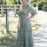Evadne | Bedrucktes Maxikleid mit V-Ausschnitt