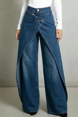 Vintage-inspirierte High-Waisted Denim-Jeans mit Rüschenbund und Bindegürtel