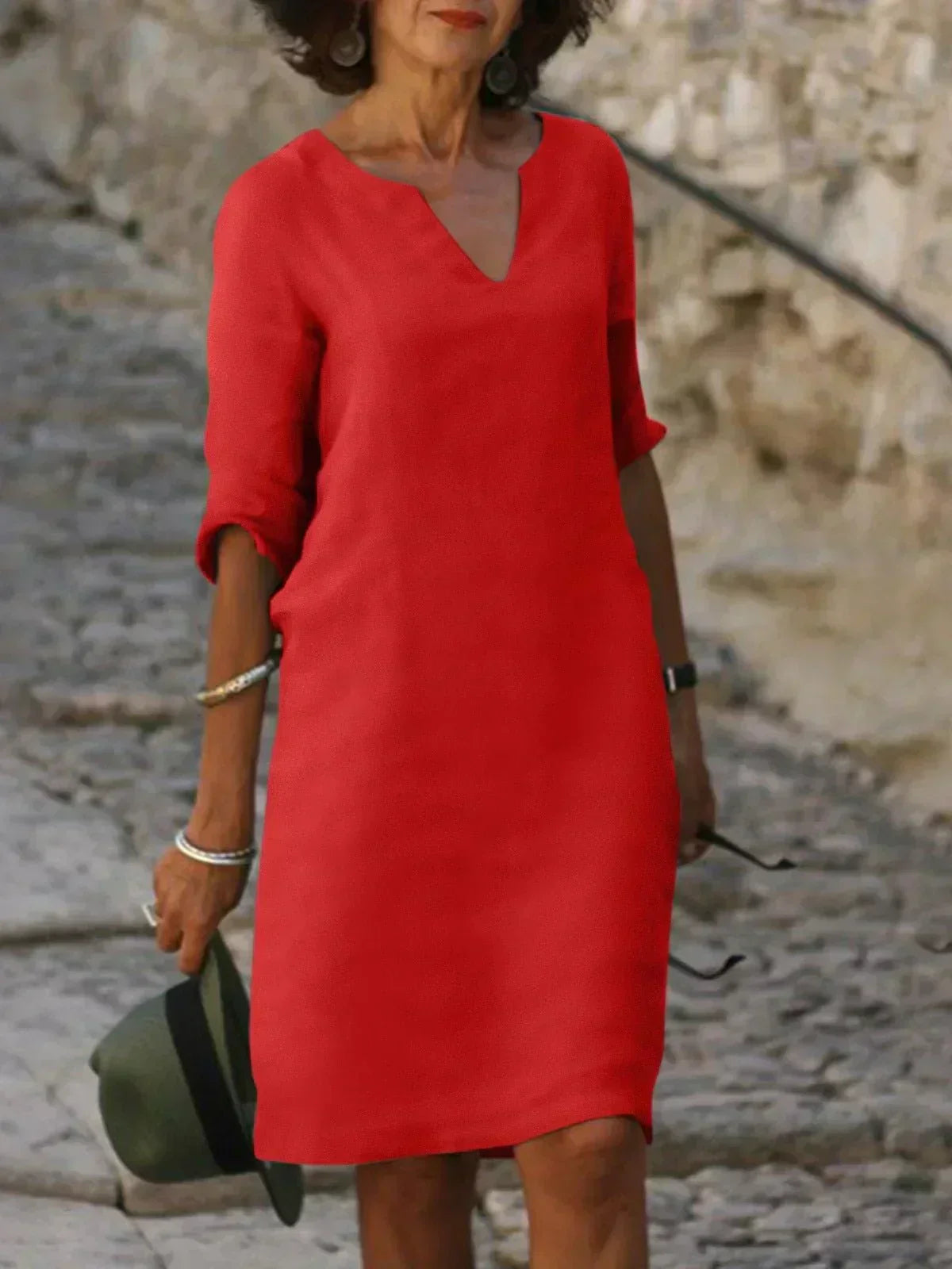 Lola - Lässiges V-Ausschnitt-Kleid
