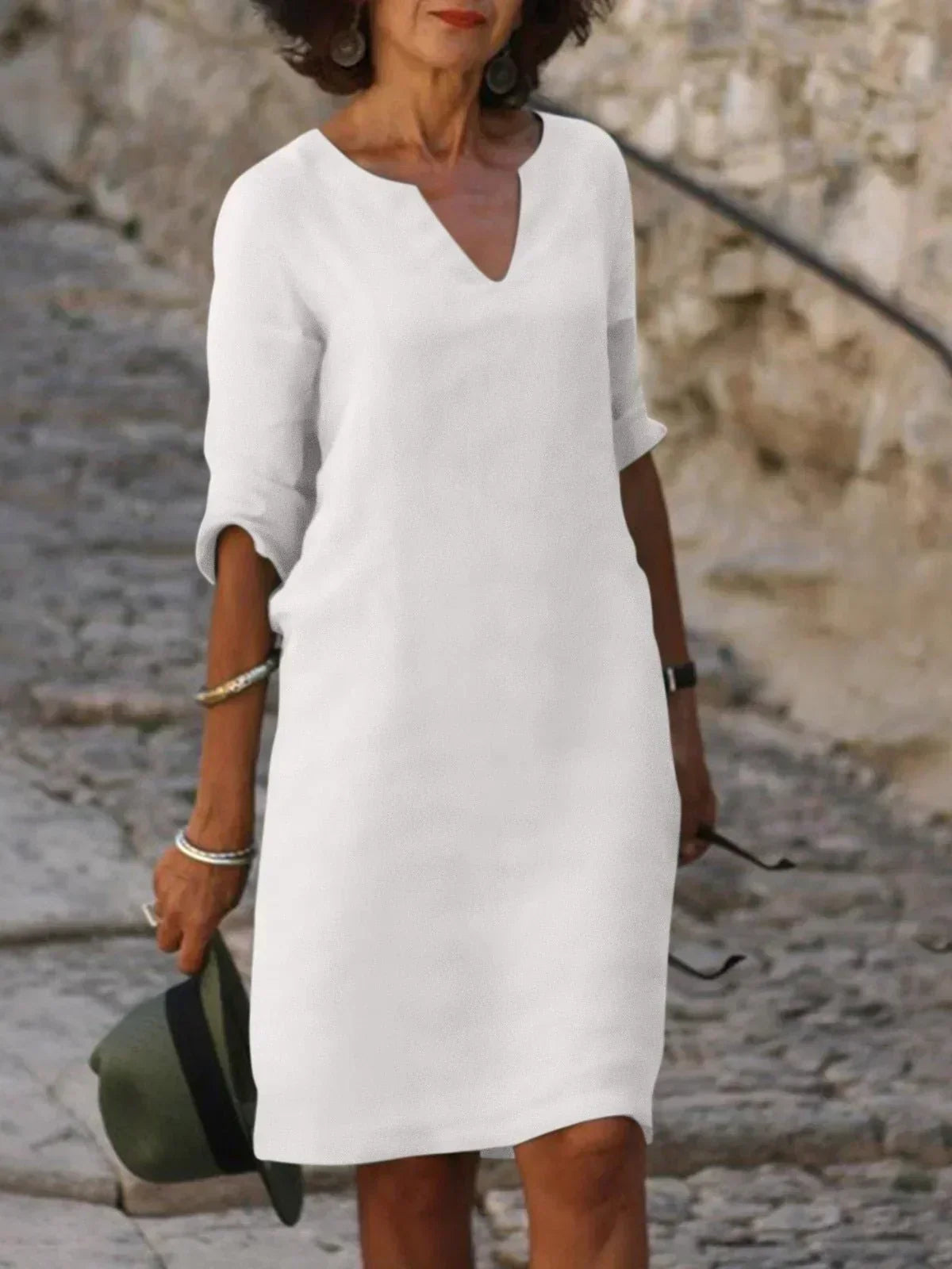 Lola - Lässiges V-Ausschnitt-Kleid