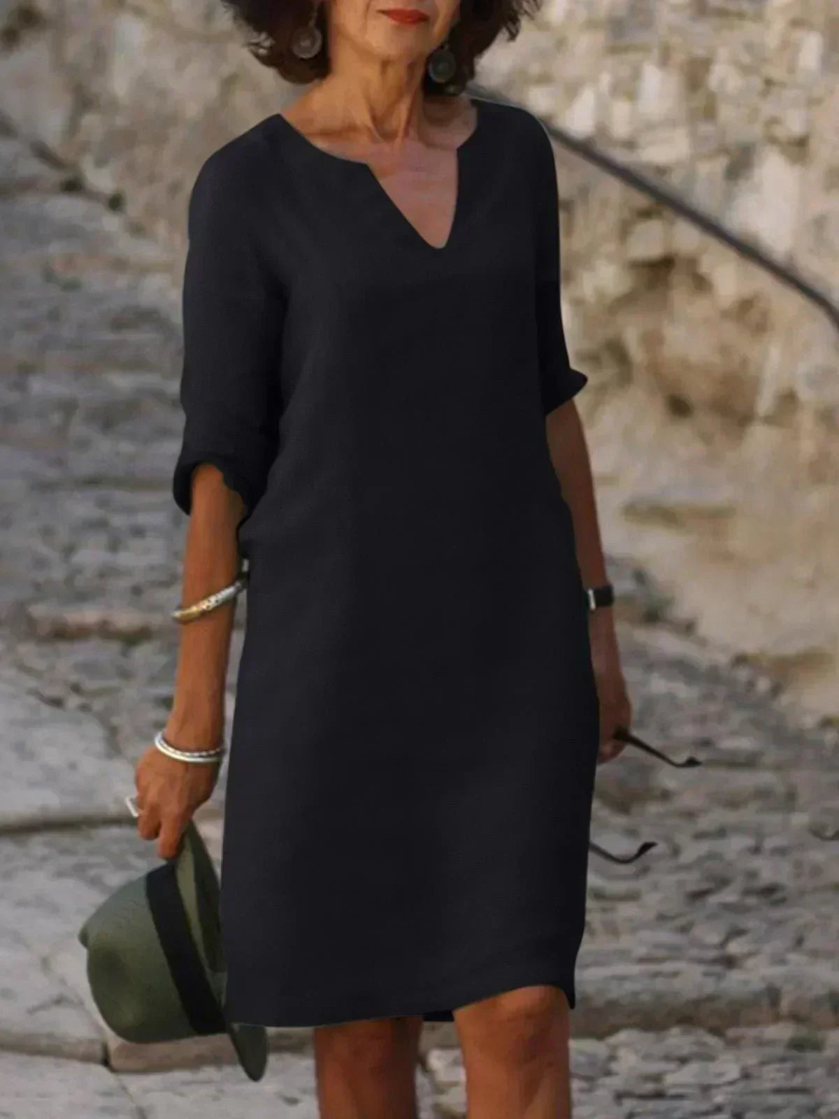 Lola - Lässiges V-Ausschnitt-Kleid