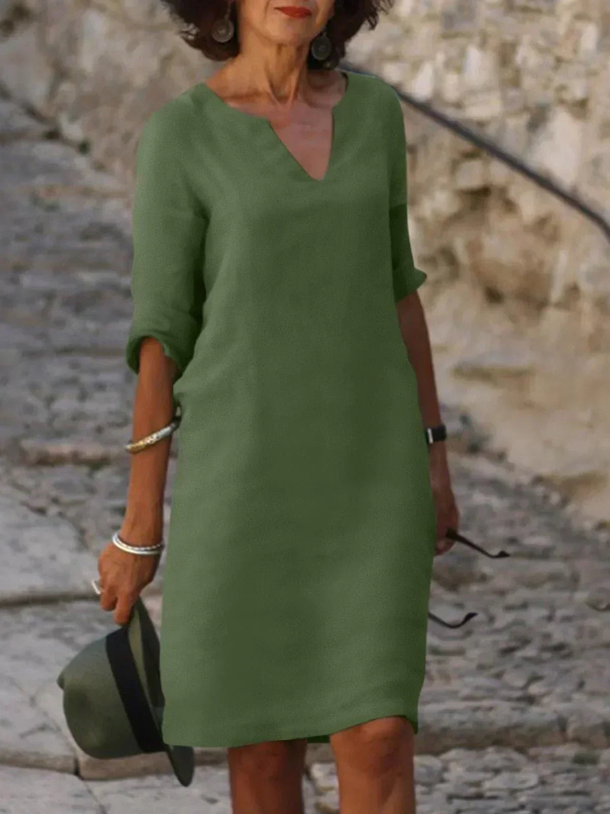 Lola - Lässiges V-Ausschnitt-Kleid